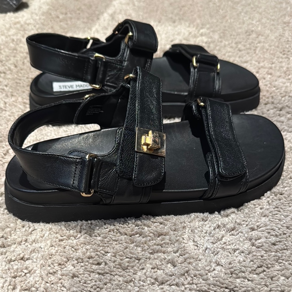 Steve Madden Black Sandals with Gold Buckles Sz 8.5